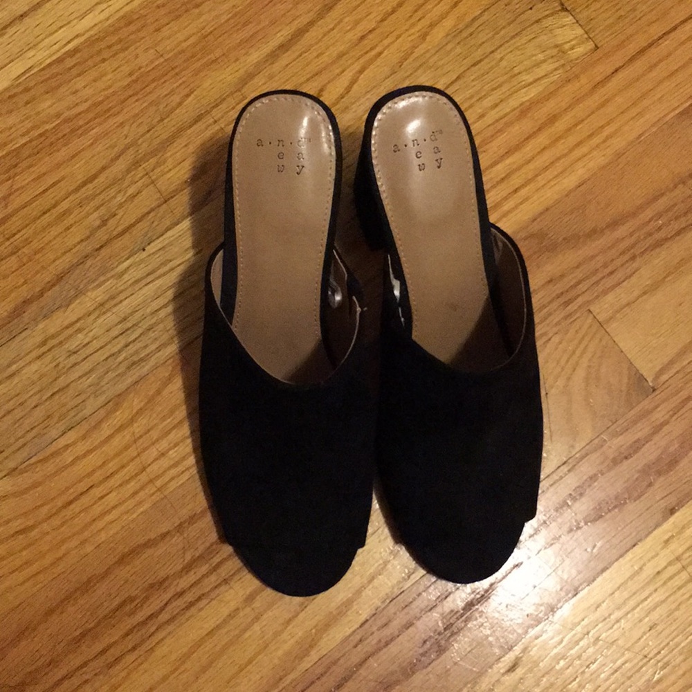 block heel mules